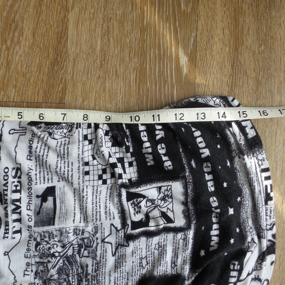Body Central Black and White Graphic Tank Top - Picture 8 of 8